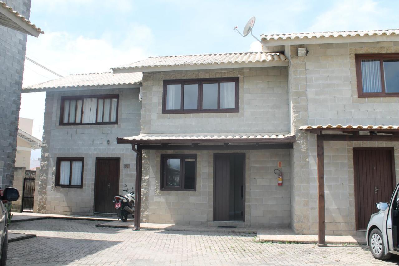 Residencial Hannah - Casa 6 - Sc - Bairro Pereque
