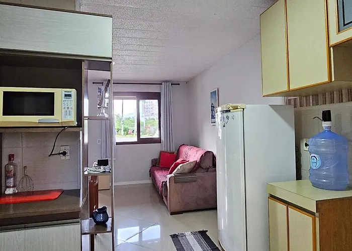 Residencial Hannah - Casa 6 - Porto Belo Sc - Bairro Pereque